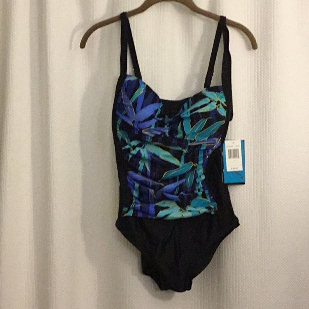 Azul one piece swimsuit NWT. Women's